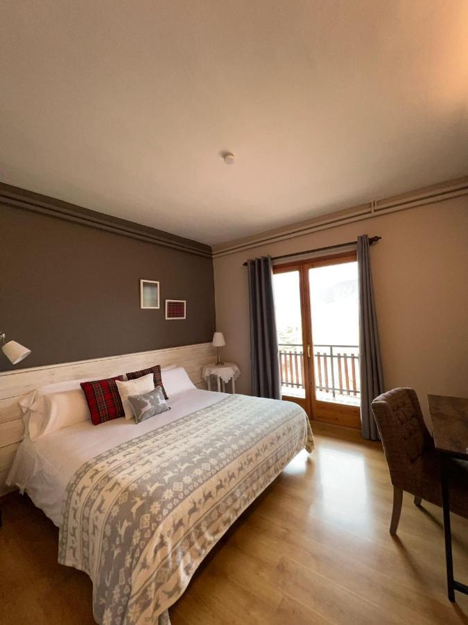 Hostal Pedraforca Saldes Exterior photo